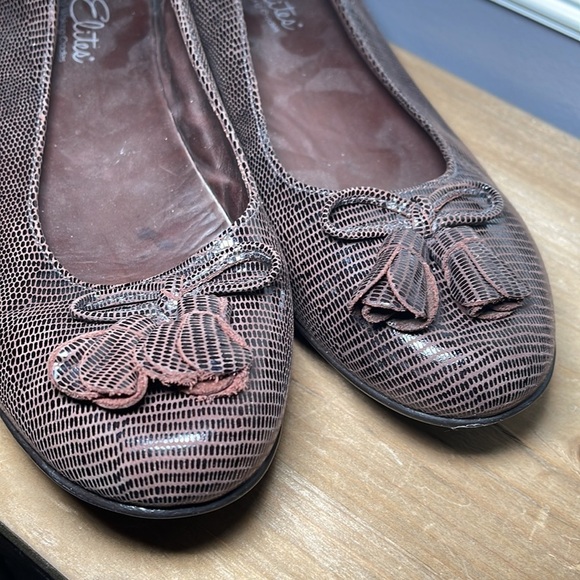 Elites by Walking Cradles Brown Flat 6.5 - Picture 2 of 7